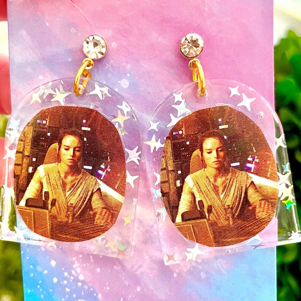 Rey Acrylic Dangle Earrings